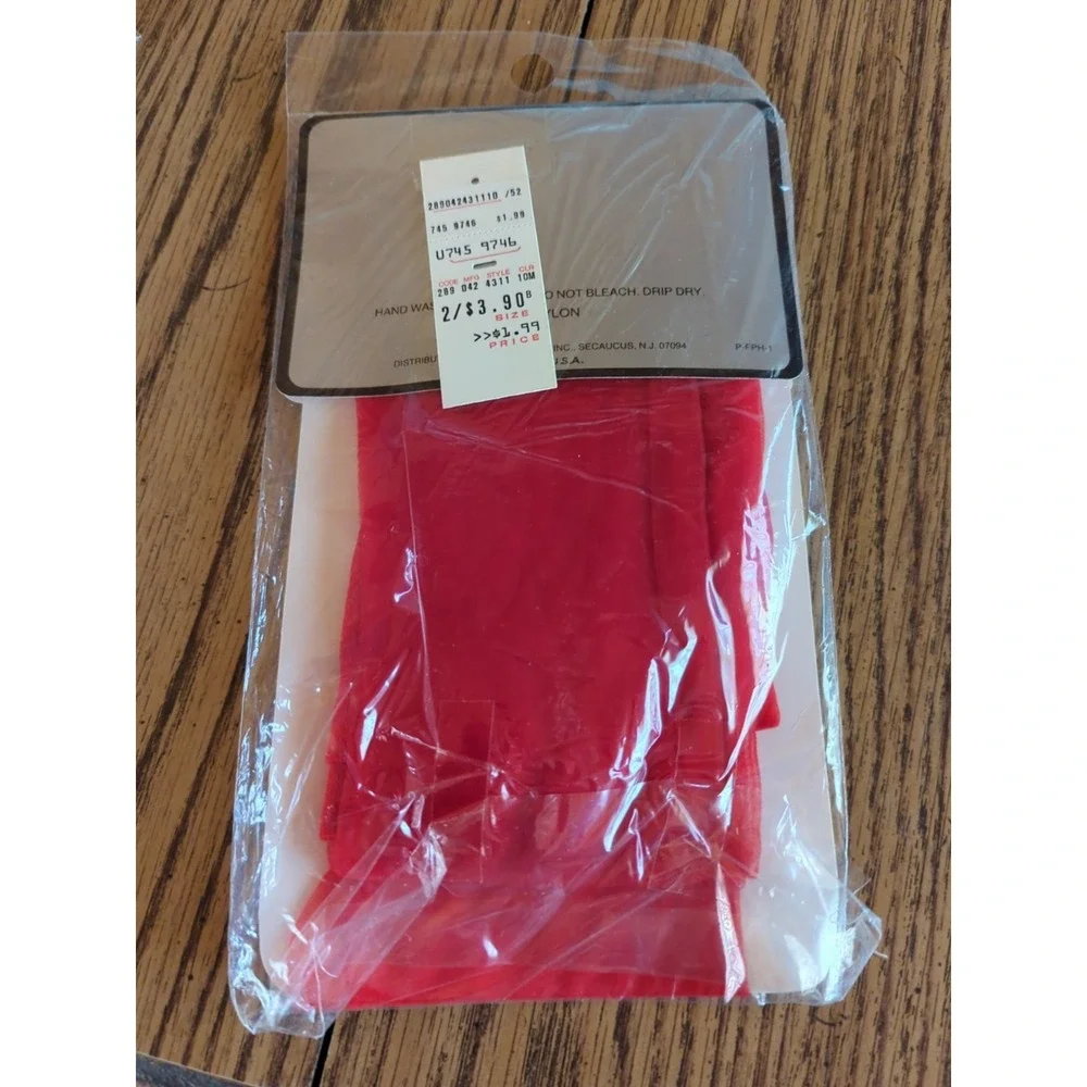 New Vintage Marianne Fashion Pantyhose Size B Red Ultra Sheer Seamed‎ Leaf